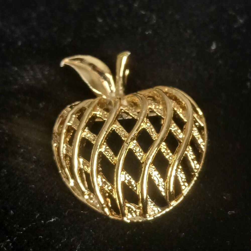 Gerrys gold tone lattice brooch pendant vintage
